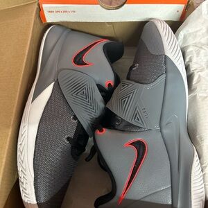 Nike Kyrie Flytrap III Sneakers Size 7
